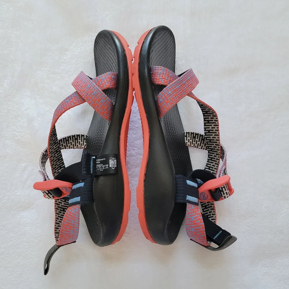 Chaco‎ Z/1 Classic Sandals Kids Size 5 Coral Blue Patterned